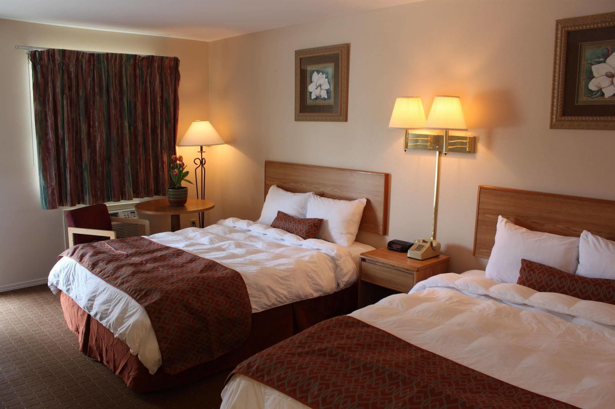 Regency Inn 尤里卡斯普林斯 外观 照片